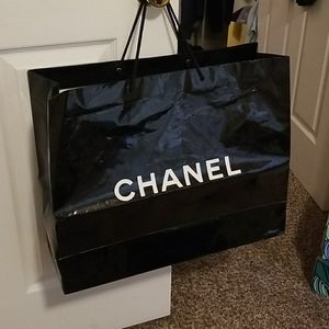 CHANEL SHOPPING BAG